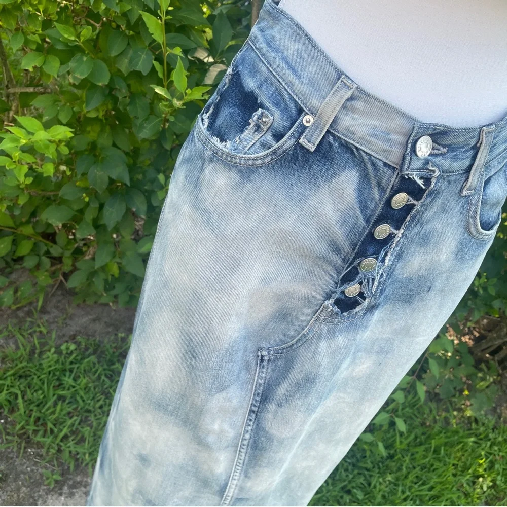 GRLFRND Bianca Reconstructed Split Hem Maxi Jean Skirt in Marble Hill - Picture 9 of 16